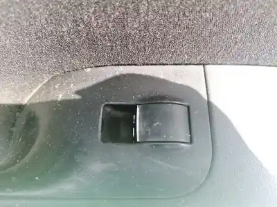 Peça sobressalente para automóvel em segunda mão BOTÃO / INTERRUPTOR ELEVADOR VIDRO DIANTEIRO ESQUERDO por AUDI A4 B6 (8E2)  Referências OEM IAM 8Z0939855B  