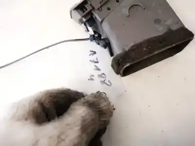 Автозапчастина б/у аераційна решіта для audi a4, b6 2000.11 - 2004.11 2.0 96kw 2000.11 - 2004.12 посилання на oem iam 438301  4383-01