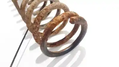 Second-hand car spare part shock absorber spring for audi 80 (811/813) 1.8 oem iam references   