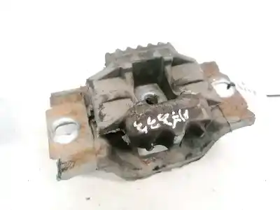 Second-hand car spare part engine support for mazda 2 (dy) 1.4 oem iam references 5s617m121aa  5s61-7m121-aa