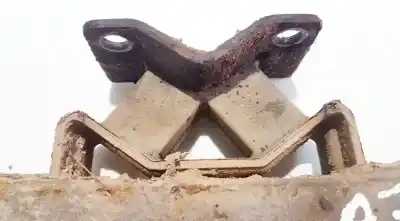 Second-hand car spare part engine support for opel omega b 2.0 dti oem iam references 90447547  90447548, 063-0102