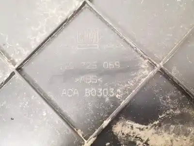 Pezzo di ricambio per auto di seconda mano plastiche per opel vectra c (z02) 2.2 dti 16v (f69) riferimenti oem iam 315725069  