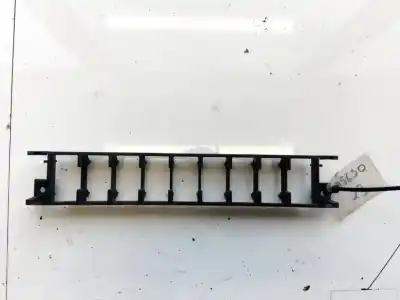 Pezzo di ricambio per auto di seconda mano Plastica per AUDI 100 AVANT (C4) 2.5 TDI Riferimenti OEM IAM   