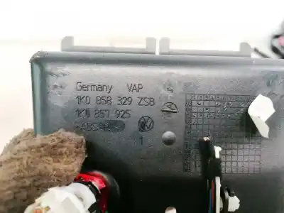 Pezzo di ricambio per auto di seconda mano plastica per volkswagen golf v variant (1k5) 1.9 tdi riferimenti oem iam 1k0858329  1k0857925