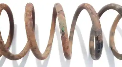 Автозапчасти б/у амортирующая пружина за ford focus turnier (cak) 1.4 cat ссылки oem iam    Автозапчасти б/у амортирующая пружина за ford focus turnier (cak) 1.4 cat ссылки oem iam