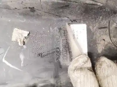 Pezzo di ricambio per auto di seconda mano plastica per volvo v50 (545) 1.6 d riferimenti oem iam 30672563  