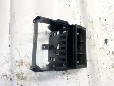 Pezzo di ricambio per auto di seconda mano plastica per audi 80/90 (893) 1.8 riferimenti oem iam 893857183