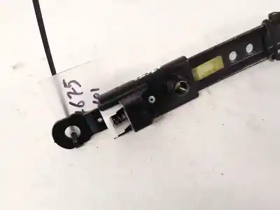 Pezzo di ricambio per auto di seconda mano plastica per hyundai i30 1.6 crdi cat riferimenti oem iam   