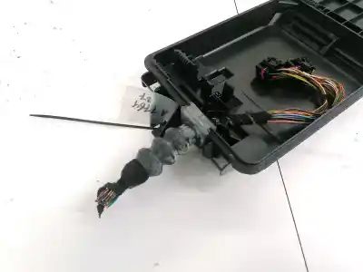 Автозапчастина б/у пластика для skoda superb (3u4) 2.5 v6 tdi cat (bdg) посилання на oem iam 8d0927355a  