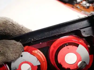 Pezzo di ricambio per auto di seconda mano plastica per audi 80 avant 1.9 tdi riferimenti oem iam 8a1819073  