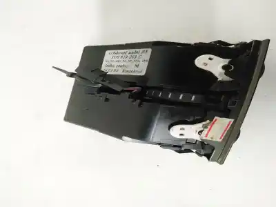 Автозапчастина б/у аераційна решіта для skoda superb (3u4) 2.5 v6 tdi cat (bdg) посилання на oem iam 3u0819203c  
