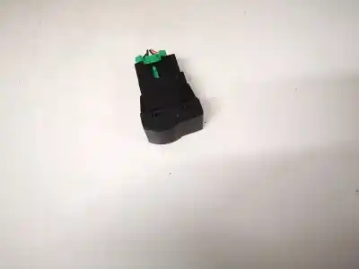 Pezzo di ricambio per auto di seconda mano plastica per mazda 3 lim. (bl) 1.6 16v cat riferimenti oem iam bp4k55225  