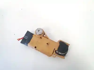 Peça sobressalente para automóvel em segunda mão sensor por opel vectra b caravan 2.0 dti referências oem iam 13102027  bjs0006zmxp