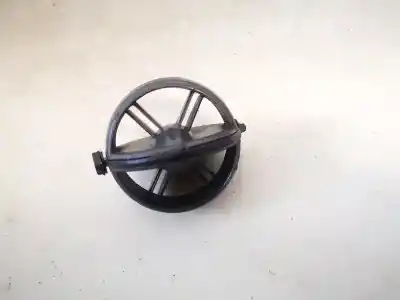 Автозапчастина б/у аераційна решіта для TOYOTA YARIS (NCP1/NLP1/SCP1) 1.0 Linea Luna Посилання на OEM IAM   