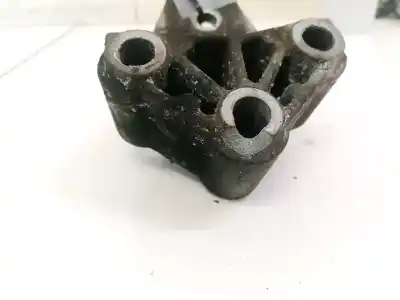 Second-hand car spare part engine support for opel vectra b caravan 2.0 dti oem iam references 90538041  95013a