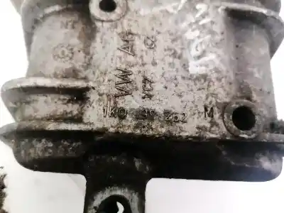 Second-hand car spare part engine support for volkswagen passat b6 variant (3c5) 2.0 fsi oem iam references 1k0199262  