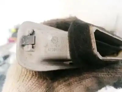 Автозапчасти б/у аэрационная решетка за audi a6 avant (4f5) 3.0 tdi quattro ссылки oem iam 4f0819383a  