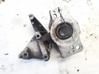 Second-hand car spare part engine support for renault scenic ii 1.5 dci diesel oem iam references 3116022  