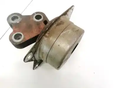 Second-hand car spare part engine support for opel vectra c (z02) 2.2 dti 16v (f69) oem iam references v04643  
