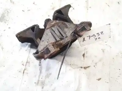 Second-hand car spare part engine support for opel meriva b 1.7 16v cdti oem iam references 9227880  9227881