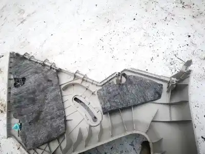 Pezzo di ricambio per auto di seconda mano plastica per hyundai i30 1.6 crdi cat riferimenti oem iam   