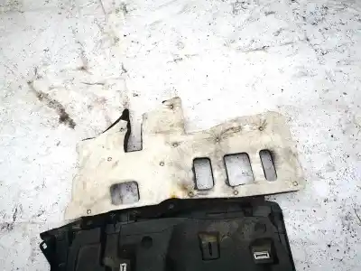 Pezzo di ricambio per auto di seconda mano plastica per hyundai i30 1.6 crdi cat riferimenti oem iam   