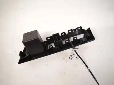 Pezzo di ricambio per auto di seconda mano plastica per nissan note (e11e) 1.4 cat riferimenti oem iam 684859u100  