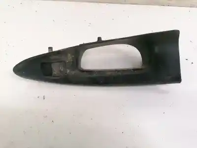 Автозапчасти б/у выключатель левого переднего окна за AUDI A4 AVANT (B5) 1.9 TDI ссылки OEM IAM 8D1867172A  