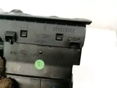 Автозапчастина б/у аераційна решіта для opel vectra c (z02) 2.2 dti 16v (f69) посилання на oem iam 230635620  9177169