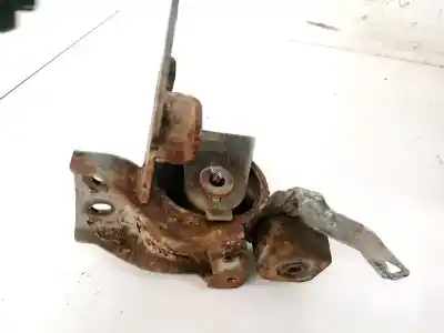 Second-hand car spare part engine support for toyota corolla (e11) 2.0 d-4d linea sol oem iam references   