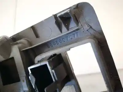 Pezzo di ricambio per auto di seconda mano plastica per peugeot partner (s2) 1.9 diesel riferimenti oem iam 9635807077  