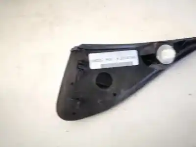 Pezzo di ricambio per auto di seconda mano plastica per toyota corolla (e12) 2.0 d-4d sol berlina riferimenti oem iam   