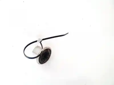 Peça sobressalente para automóvel em segunda mão plásticos por toyota chr, i 2016.01 -> 1.8 l 2zr-fxe i4 (hybrid) 2016.01 -> referências oem iam   