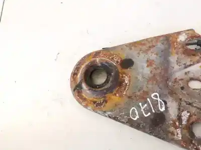 Second-hand car spare part engine support for volvo v70 ii (285) 2.5 tdi oem iam references   