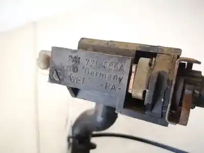 Pezzo di ricambio per auto di seconda mano plastica per audi 80 b4 avant (8c5) 1.9 tdi riferimenti oem iam 8a1721505a  