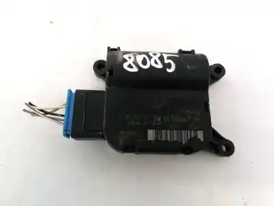 İkinci el araba yedek parçası KLIMA KAPAKLARI AÇMA MOTORU için VOLKSWAGEN TOURAN (1T1)  OEM IAM referansları 0132801337  983381FD