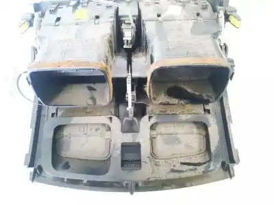 Автозапчастина б/у аераційна решіта для toyota auris, i e15 2006.10 - 2012.10 2.0l 93kw d-4d 2006.10 - 2012.10 посилання на oem iam   