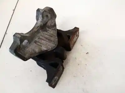 Second-hand car spare part engine support for opel meriva 1.6 cat (z 16 se / l55) oem iam references 9227881fp  9227880fn