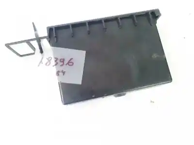 Pezzo di ricambio per auto di seconda mano plastica per audi 80/90 (893) 1.8 riferimenti oem iam 893941561