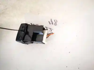 Pezzo di ricambio per auto di seconda mano plastiche per mazda 5 berl. (cr) 2.0 crtd active+ (105kw) riferimenti oem iam d39755225  