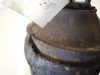 Second-hand car spare part engine support for skoda superb (3u4) 1.9 tdi oem iam references 8d0199382ae  8d0199379ae