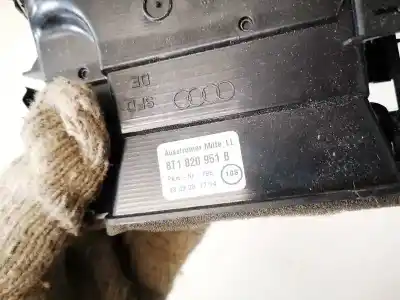 Автозапчастина б/у аераційна решіта для audi a5 cabriolet (8f7) 2.7 v6 24v tdi посилання на oem iam 8t1820951b  