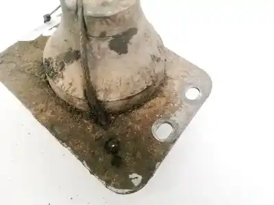 Second-hand car spare part engine support for opel vivaro 2.5 107 kw oem iam references   