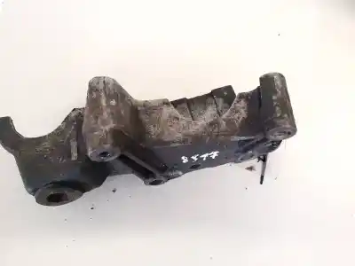 Second-hand car spare part engine support for opel vivaro 2.5 107 kw oem iam references 8200281990  