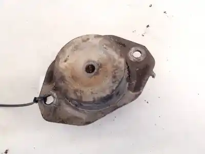 Second-hand car spare part engine support for opel vivaro 2.5 107 kw oem iam references   