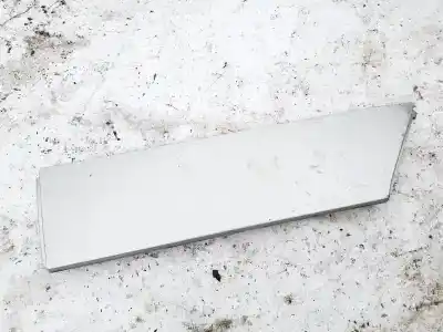 Second-hand car spare part plastics for toyota corolla (e12) 2.0 d-4d sol berlina oem iam references 