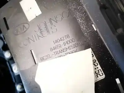 Pezzo di ricambio per auto di seconda mano plastica per kia ceed (ed) 1.6 crdi 115 riferimenti oem iam 846511h000  84651-1h000
