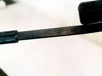 Second-hand car spare part left front windshield wiper arm for opel astra h caravan 1.7 16v cdti oem iam references 13111220  13111220lh