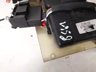 Peça sobressalente para automóvel em segunda mão motor de abertura da comporta de sofagem por audi a4 avant (b5) 1.9 tdi referências oem iam 01305404000  