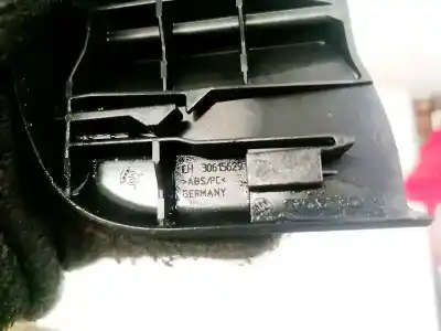 Pezzo di ricambio per auto di seconda mano plastica per volvo v50 (545) 2.0 d riferimenti oem iam 30615629  